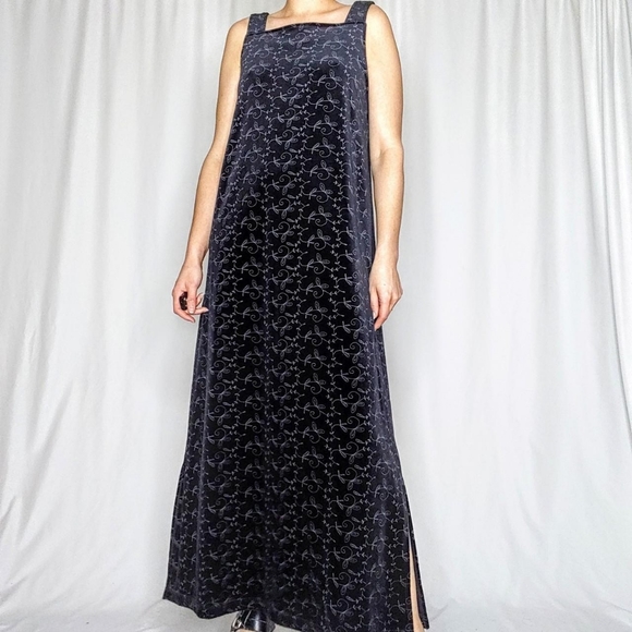 SOLD 90s vintage velvet maxi dress - Picture 4 of 4
